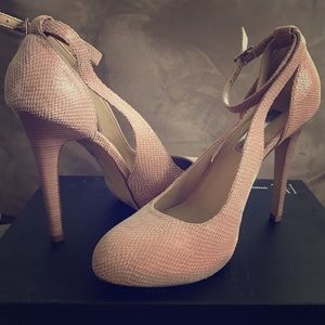 INC Lucy Pumps Like New Sz 7